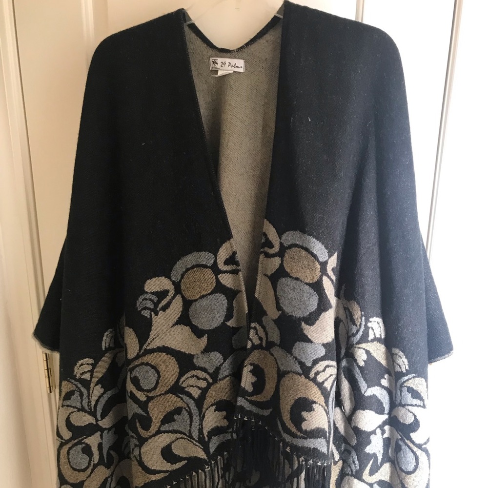 Women’s Poncho with Fringe